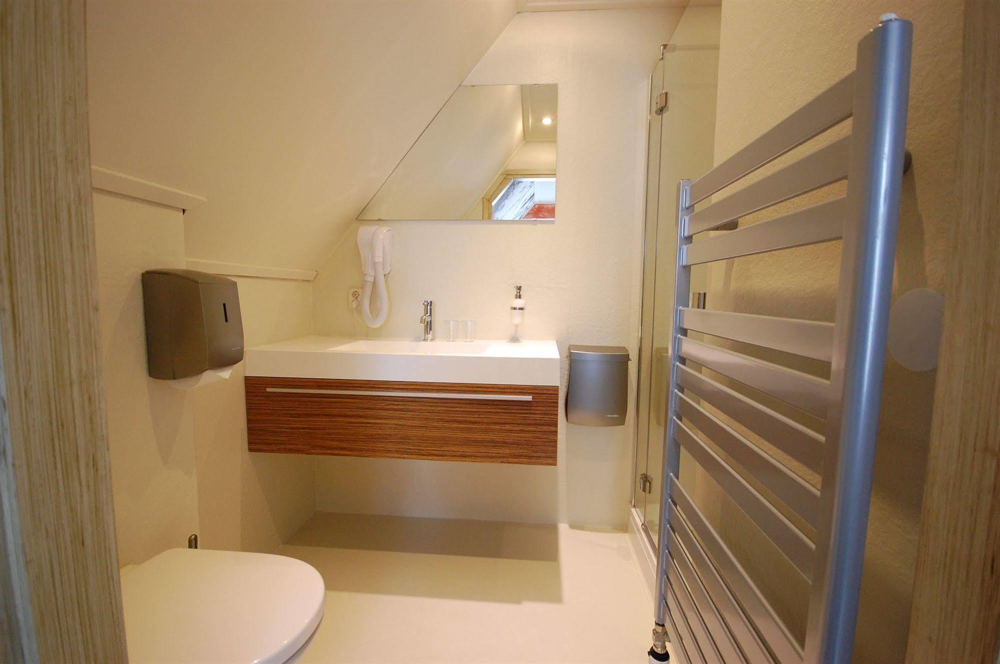 Bij Hen Op Ameland Hotel Hollum  Exterior photo